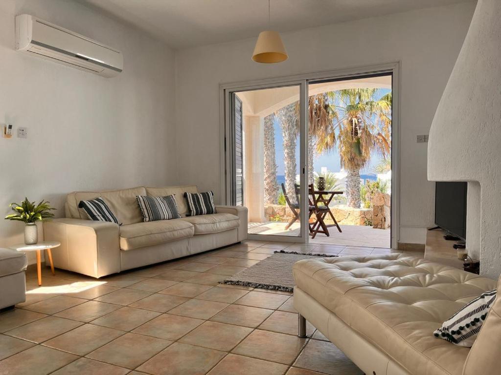 Sky Villa Пафос Экстерьер фото